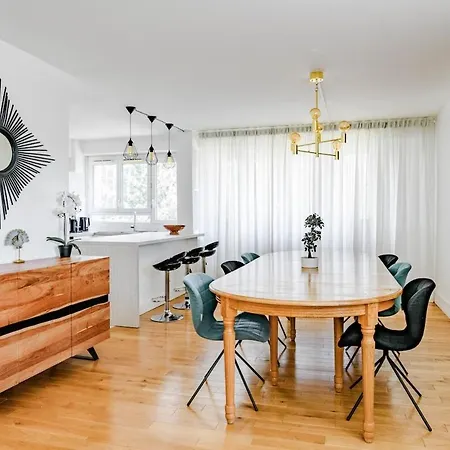 Appt With Eiffel Tower View At Paris La Defense *